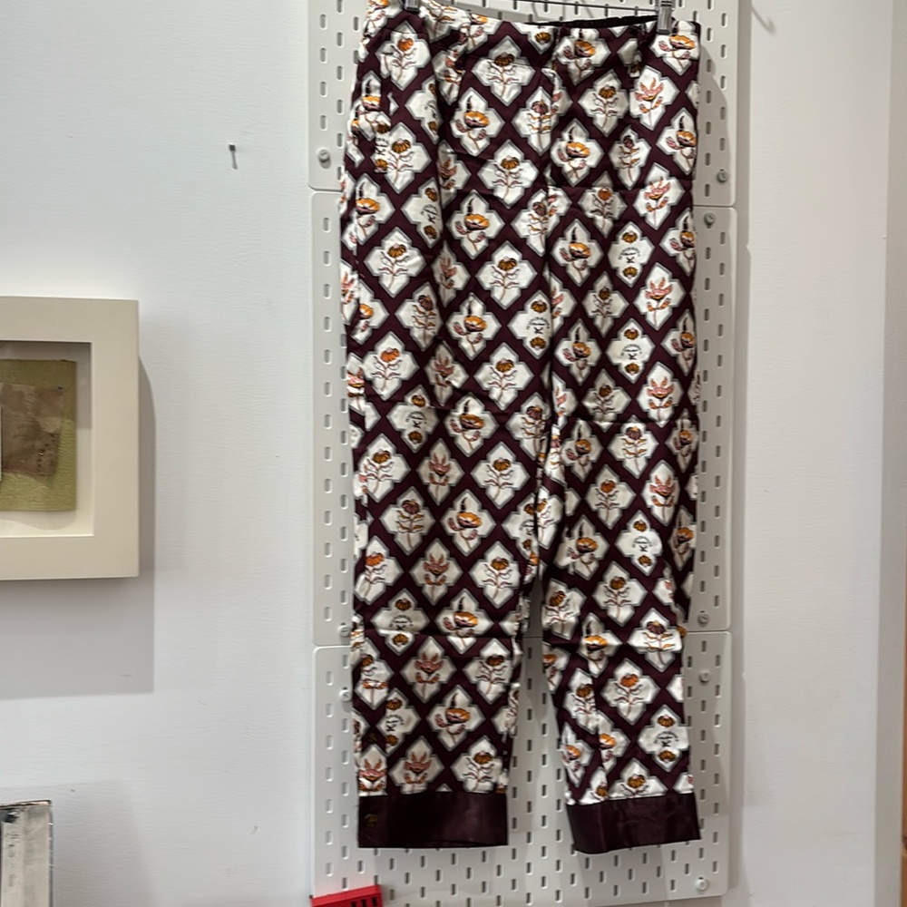 Silky Viscose “Scotch and Soda” wide leg pants.